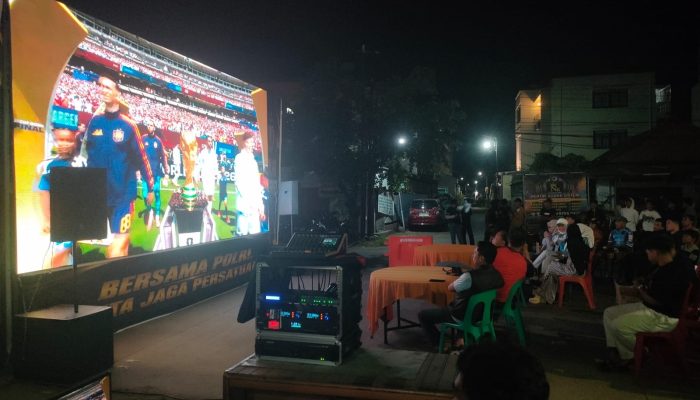Dini Hari Penuh Sorak: Nobar Final Piala Dunia Jadi Sarana Pemersatu di Tallo