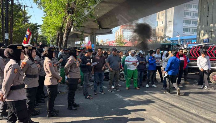Aksi Kegiatan Menyampaikan Pendapat di Makassar Berjalan Aman, Tertib dan Kondusif, Polda Sulsel Kedepankan Pengamanan Humanis