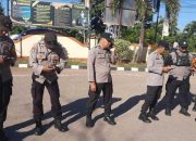 Cegah Pelanggaran, Kanit Propam Polsek Tamalate Sidak HP Personel Cek Aplikasi Judol dan Pinjol