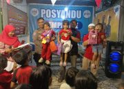 Bhabinkamtibmas Tompobalang Hadiri Pemberian Hadiah Semarak HUT ke-81 RI