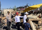 Polri Hadir untuk Masyarakat, Korban Kebakaran Tallo Terima Bantuan Kemanusiaan