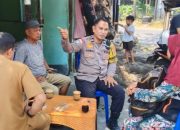 Dekat dengan Warga, Bhabinkamtibmas Polsek Tallo Pantau Situasi Kalukuang
