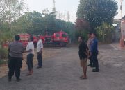 Respon Cepat Aduan Warga, Personel Polsek Rappocini Amankan Lokasi Kebakaran