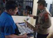 Jumat Berkah Penuh Kepedulian, Polsek Biringkanaya Berbagi Makanan kepada Tahanan